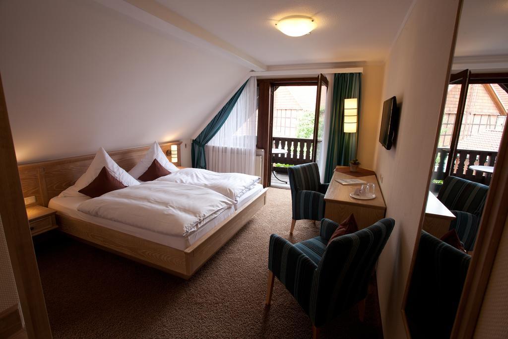 Landhotel Teuteberg Бад Аролзен Стая снимка